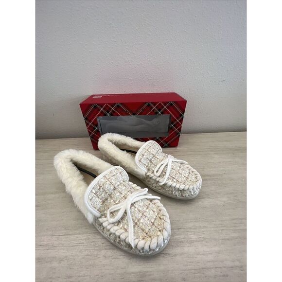 Charter Club Dorenda Women Sz 11M Moccasin Slippers White Boucle Fur Shoes NWB - Picture 1 of 9